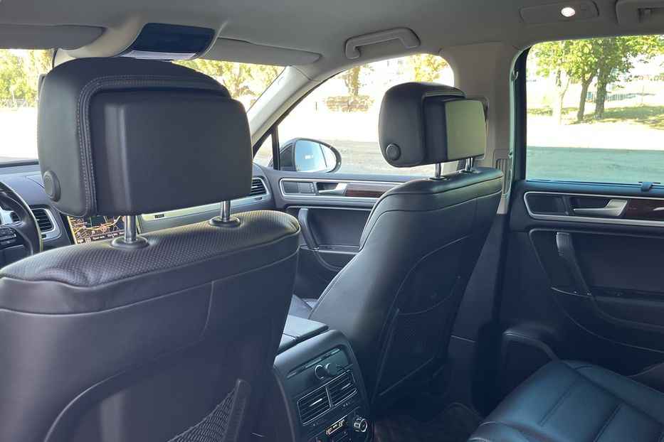 Продам Volkswagen Touareg Oficial 2014 года в Николаеве