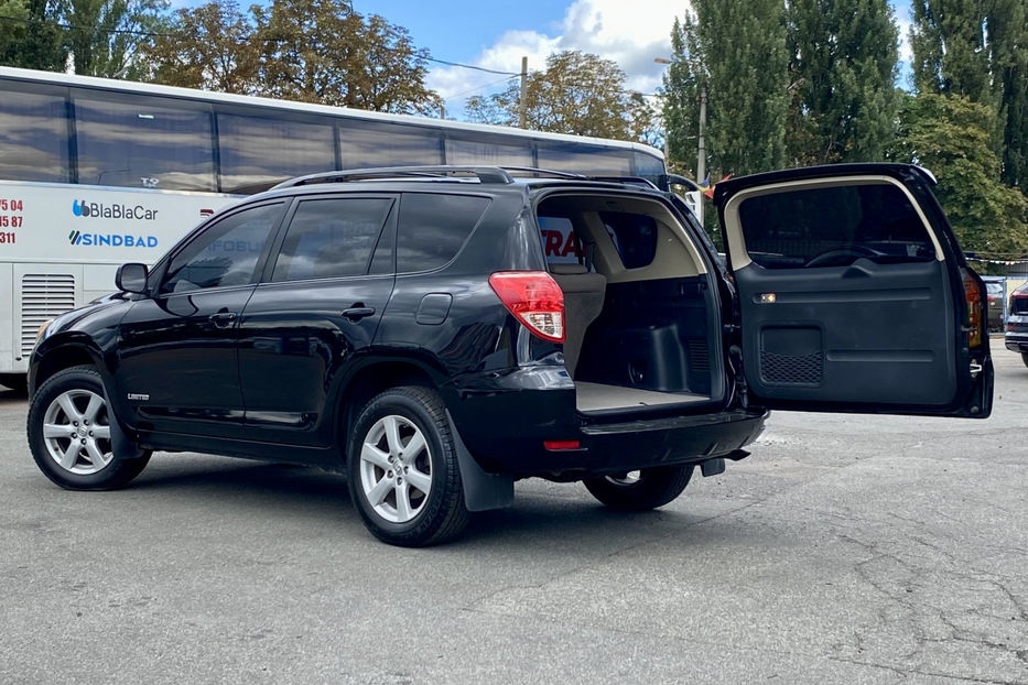 Продам Toyota Rav 4 2007 года в Киеве