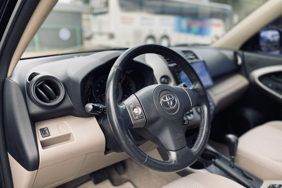 Продам Toyota Rav 4 2007 года в Киеве