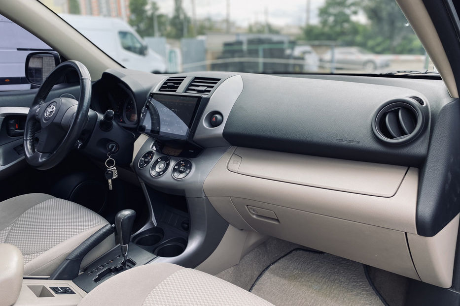 Продам Toyota Rav 4 2007 года в Киеве