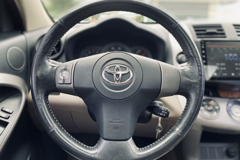 Продам Toyota Rav 4 2007 года в Киеве
