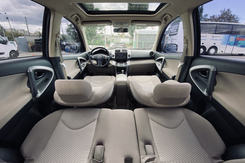 Продам Toyota Rav 4 2007 года в Киеве