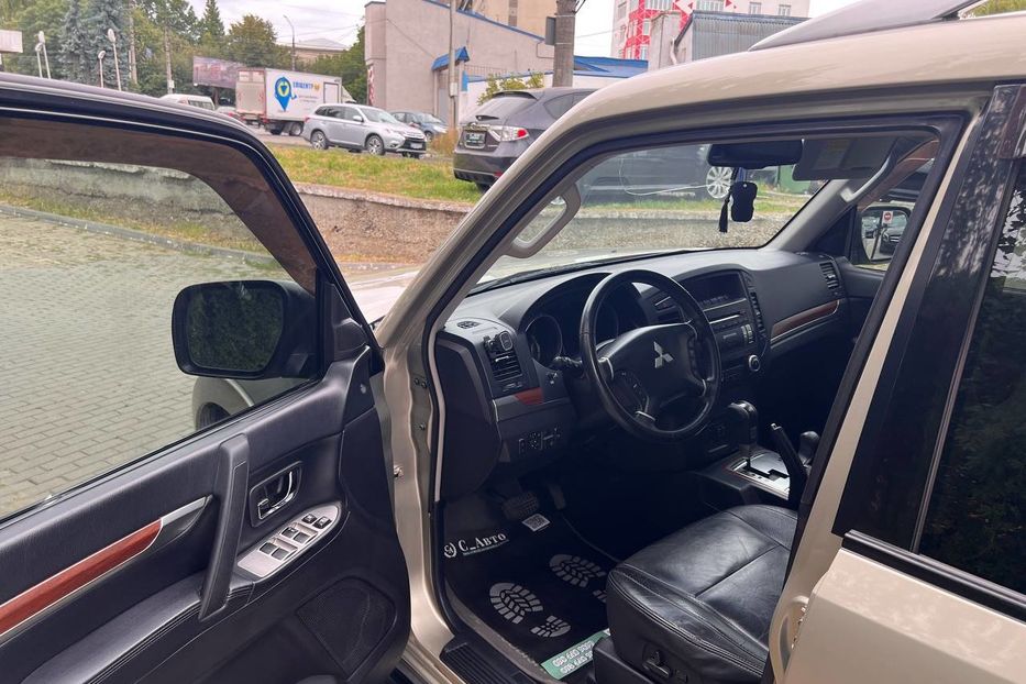 Продам Mitsubishi Pajero 2008 года в Черновцах