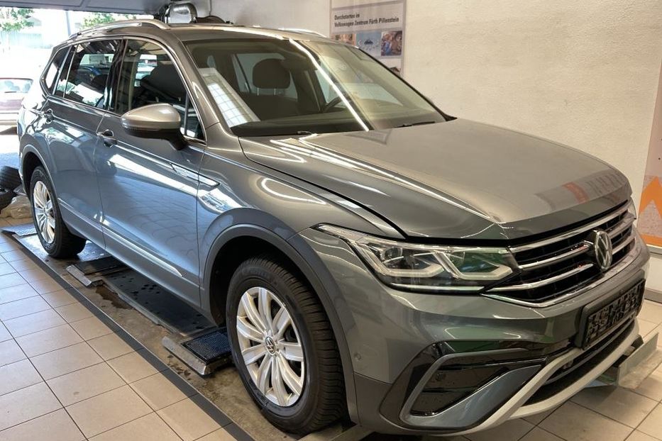 Продам Volkswagen Tiguan Allspace Elegance 147kw v7028  2021 года в Луцке