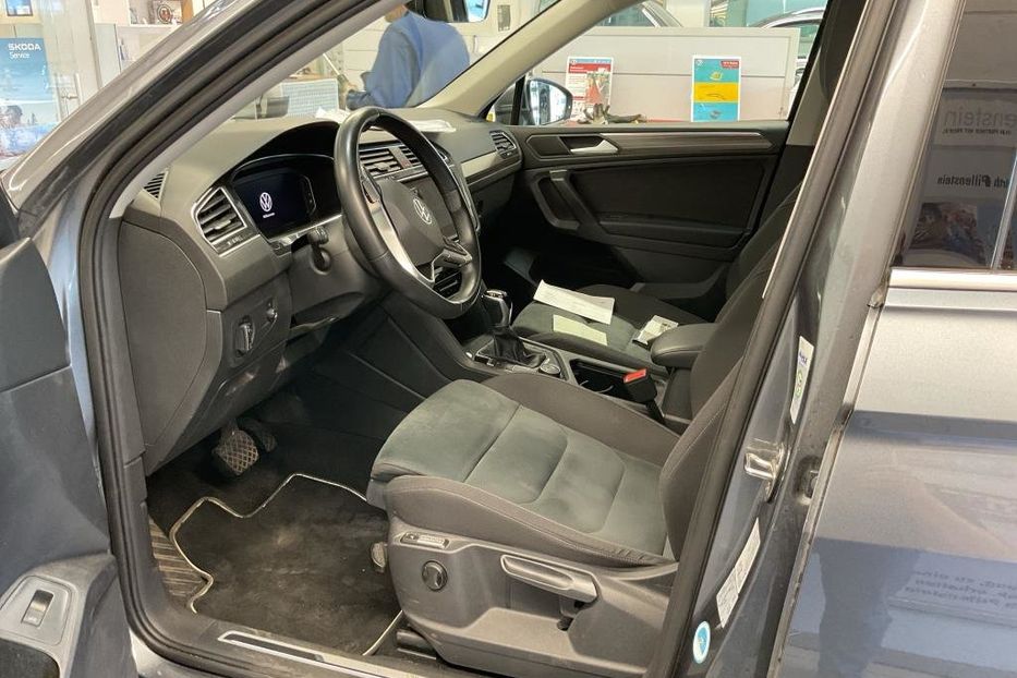 Продам Volkswagen Tiguan Allspace Elegance 147kw v7028  2021 года в Луцке