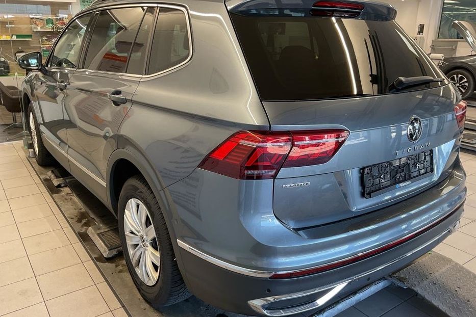 Продам Volkswagen Tiguan Allspace Elegance 147kw v7028  2021 года в Луцке