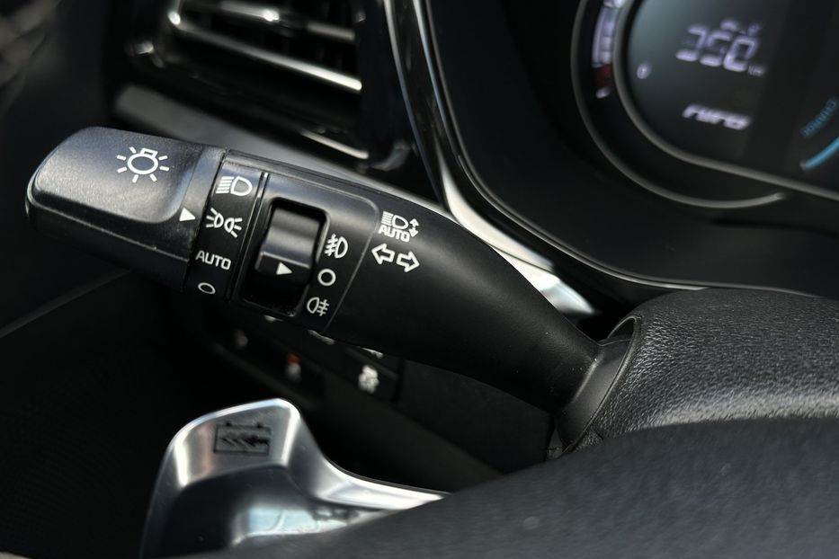 Продам Kia Niro  64 кВт Макс. комплектектація 2020 года в Львове