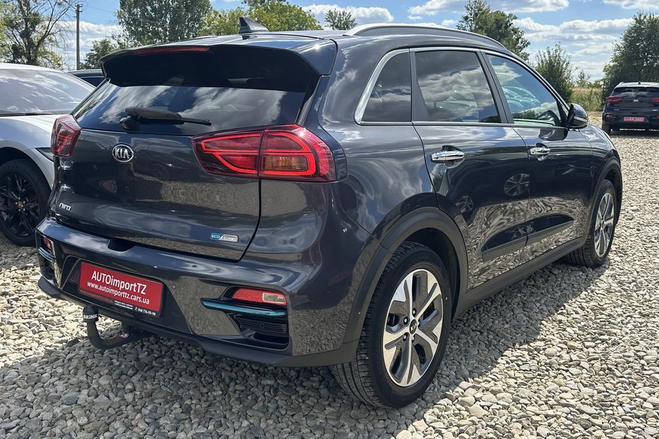 Продам Kia Niro  64 кВт Макс. комплектектація 2020 года в Львове