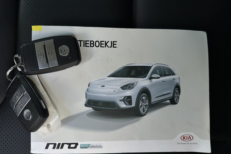 Продам Kia Niro  64 кВт Макс. комплектектація 2020 года в Львове