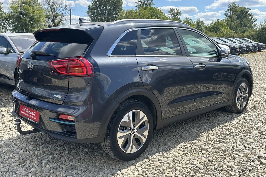 Продам Kia Niro  64 кВт Макс. комплектектація 2020 года в Львове