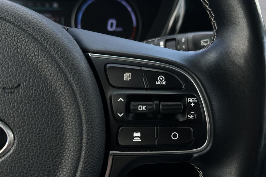 Продам Kia Niro  64 кВт Макс. комплектектація 2020 года в Львове