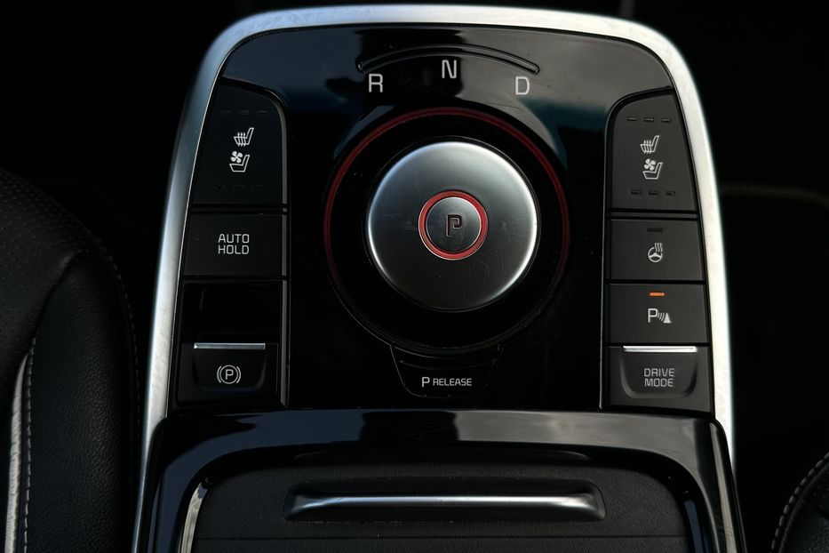 Продам Kia Niro  64 кВт Макс. комплектектація 2020 года в Львове