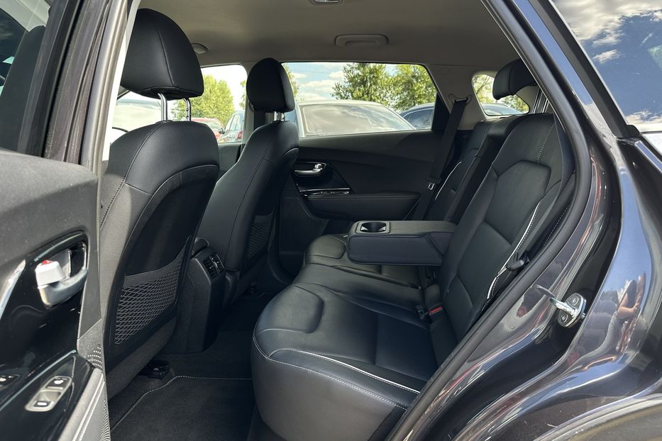 Продам Kia Niro  64 кВт Макс. комплектектація 2020 года в Львове