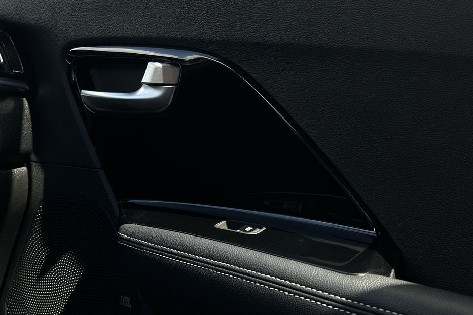 Продам Kia Niro  64 кВт Макс. комплектектація 2020 года в Львове