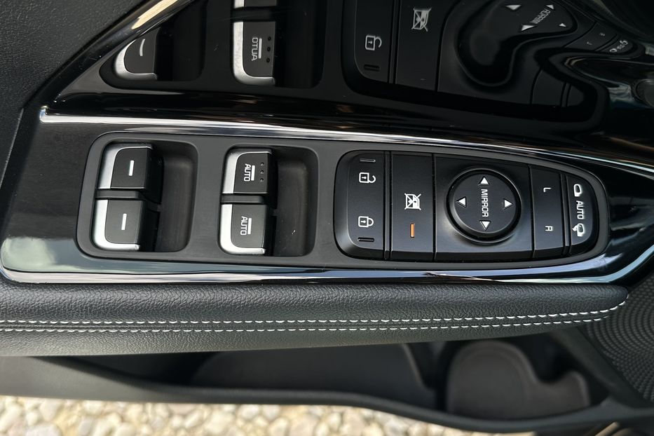 Продам Kia Niro  64 кВт Макс. комплектектація 2020 года в Львове