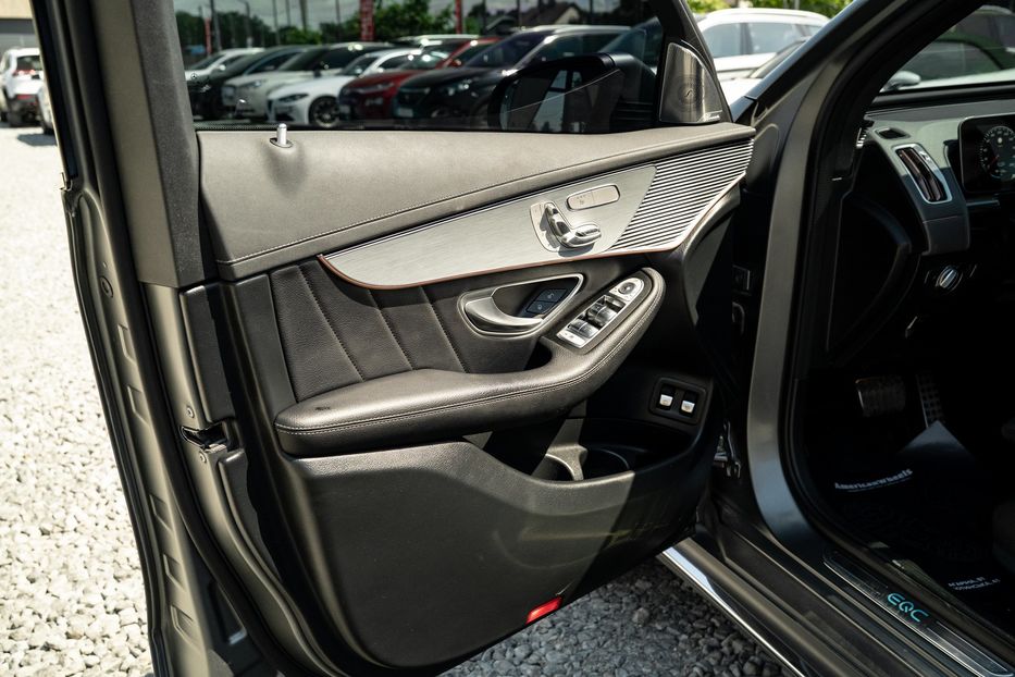 Продам Mercedes-Benz EQC 400 4Matic 2020 года в Черновцах