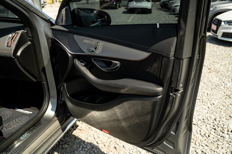 Продам Mercedes-Benz EQC 400 4Matic 2020 года в Черновцах