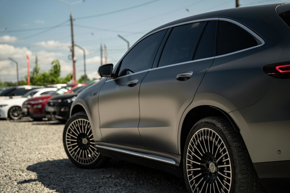 Продам Mercedes-Benz EQC 400 4Matic 2020 года в Черновцах