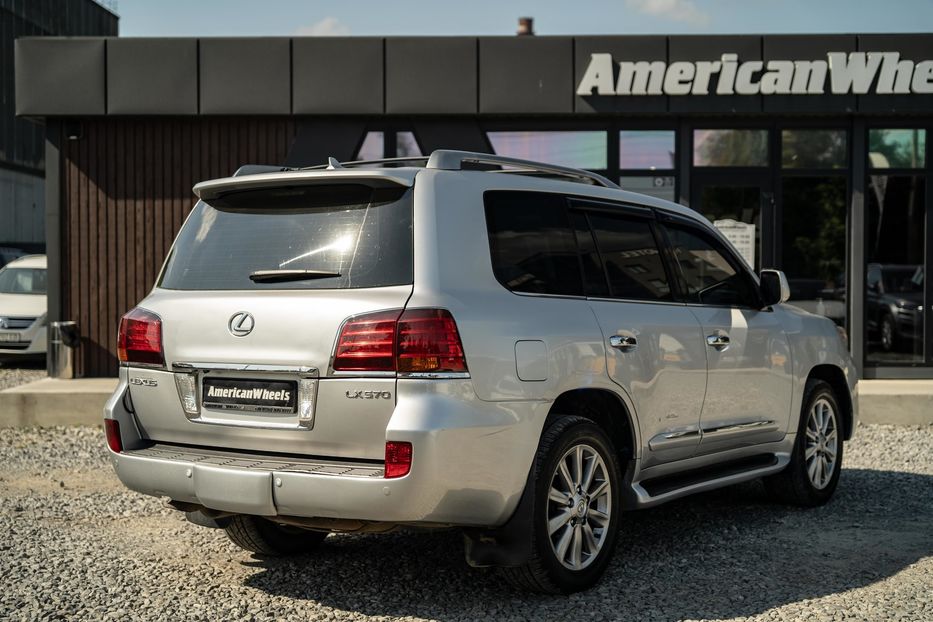 Продам Lexus LX 570 2008 года в Черновцах
