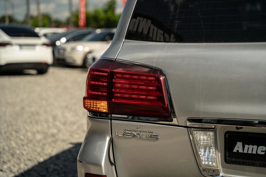 Продам Lexus LX 570 2008 года в Черновцах