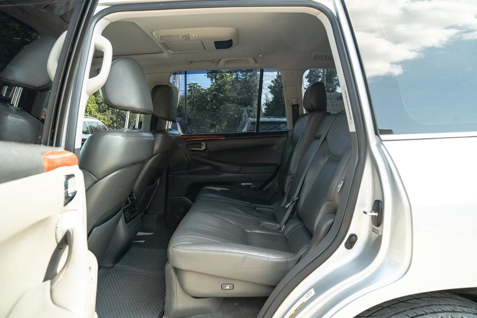 Продам Lexus LX 570 2008 года в Черновцах