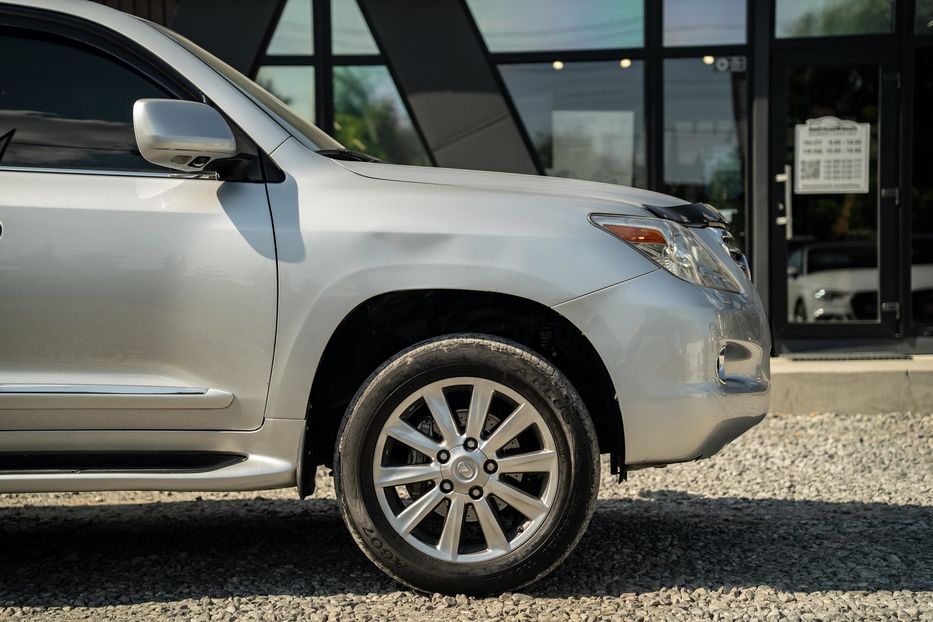 Продам Lexus LX 570 2008 года в Черновцах