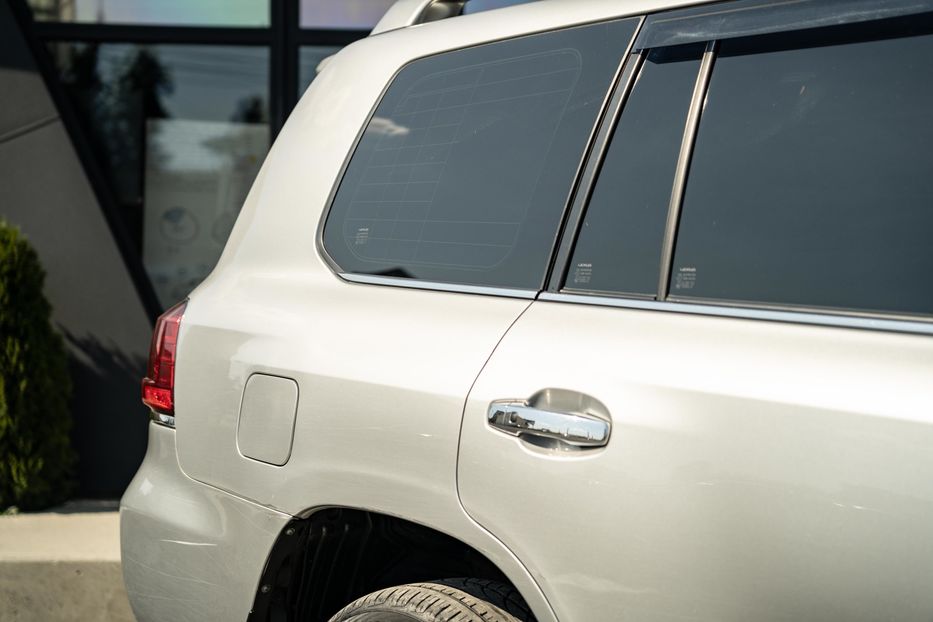 Продам Lexus LX 570 2008 года в Черновцах