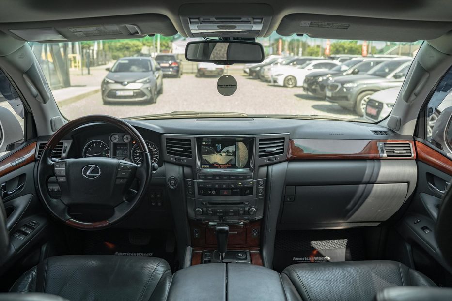 Продам Lexus LX 570 2008 года в Черновцах