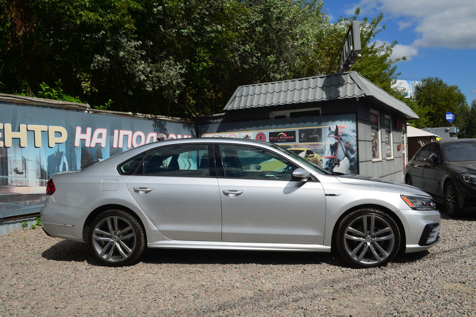 Продам Volkswagen Passat B8 2018 года в Киеве