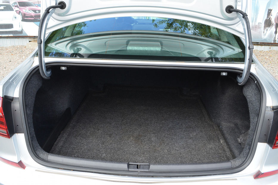 Продам Volkswagen Passat B8 2018 года в Киеве