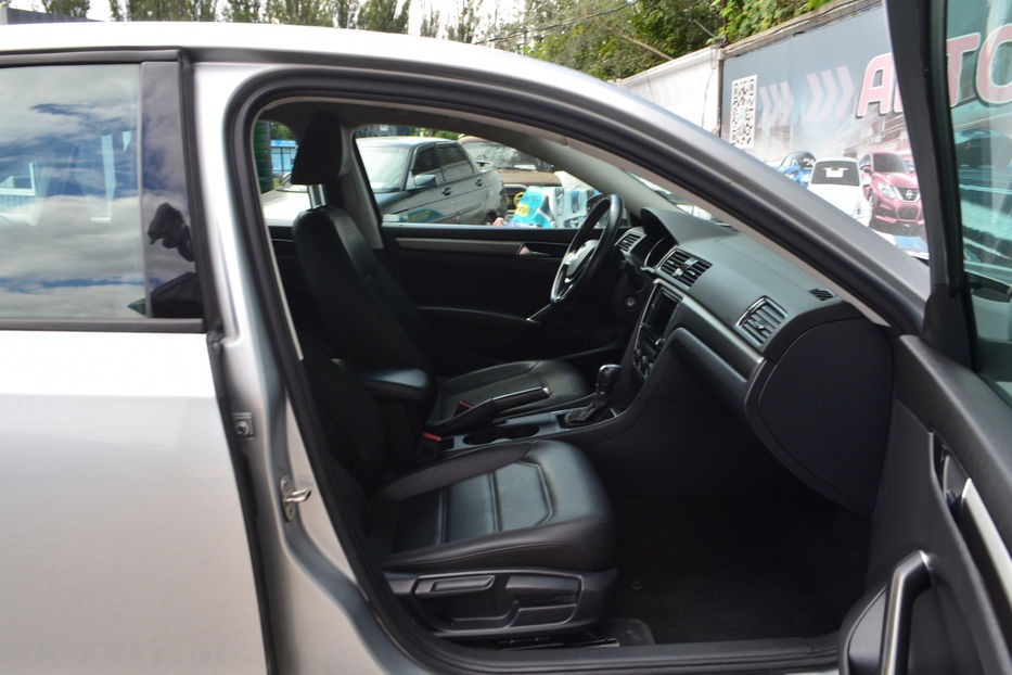 Продам Volkswagen Passat B8 2018 года в Киеве