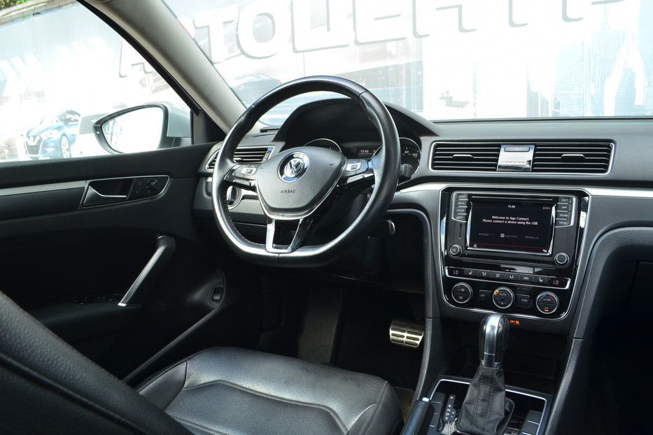 Продам Volkswagen Passat B8 2018 года в Киеве