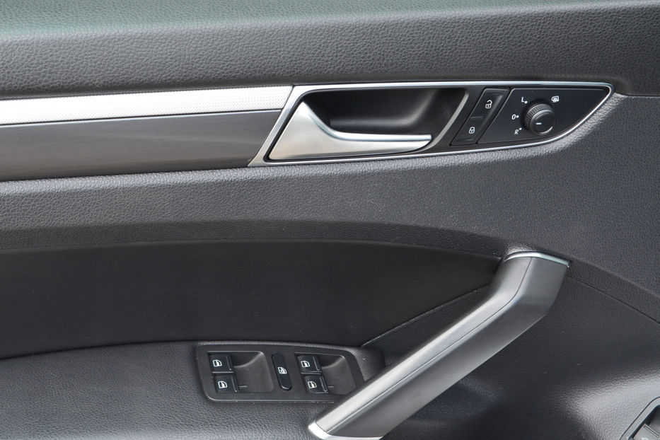 Продам Volkswagen Passat B8 2018 года в Киеве