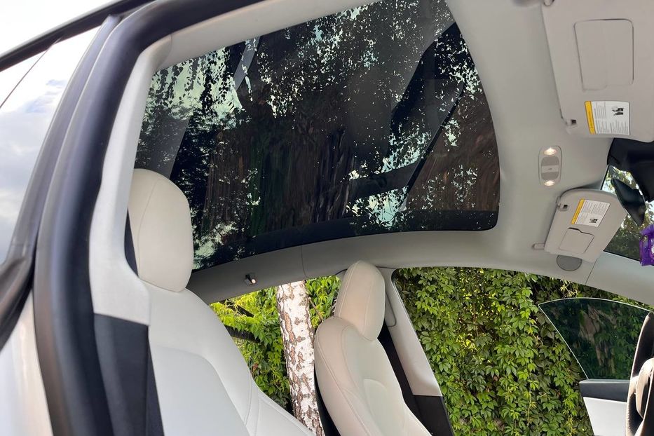 Продам Tesla Model Y 2021 года в Черновцах