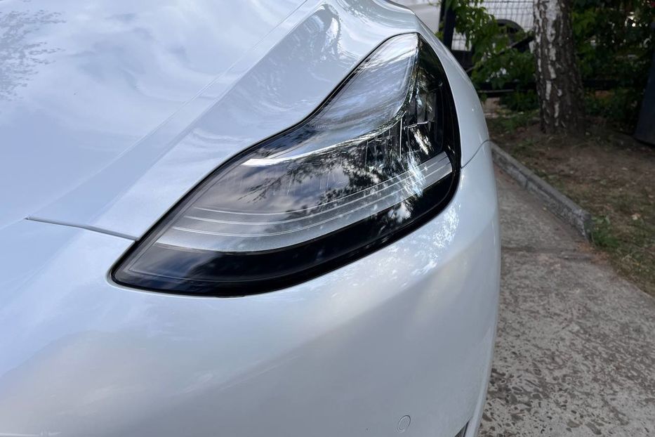 Продам Tesla Model Y 2021 года в Черновцах