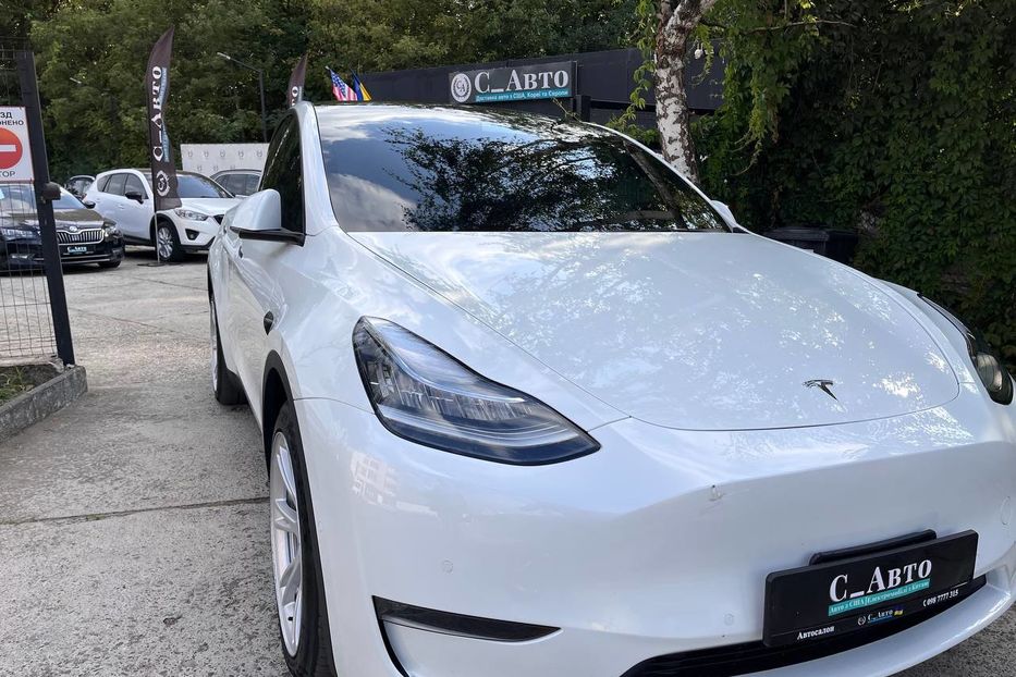 Продам Tesla Model Y 2021 года в Черновцах