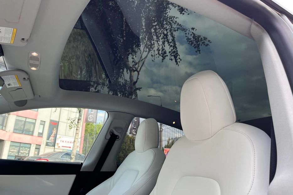 Продам Tesla Model Y 2021 года в Черновцах