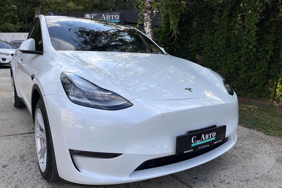 Продам Tesla Model Y 2021 года в Черновцах