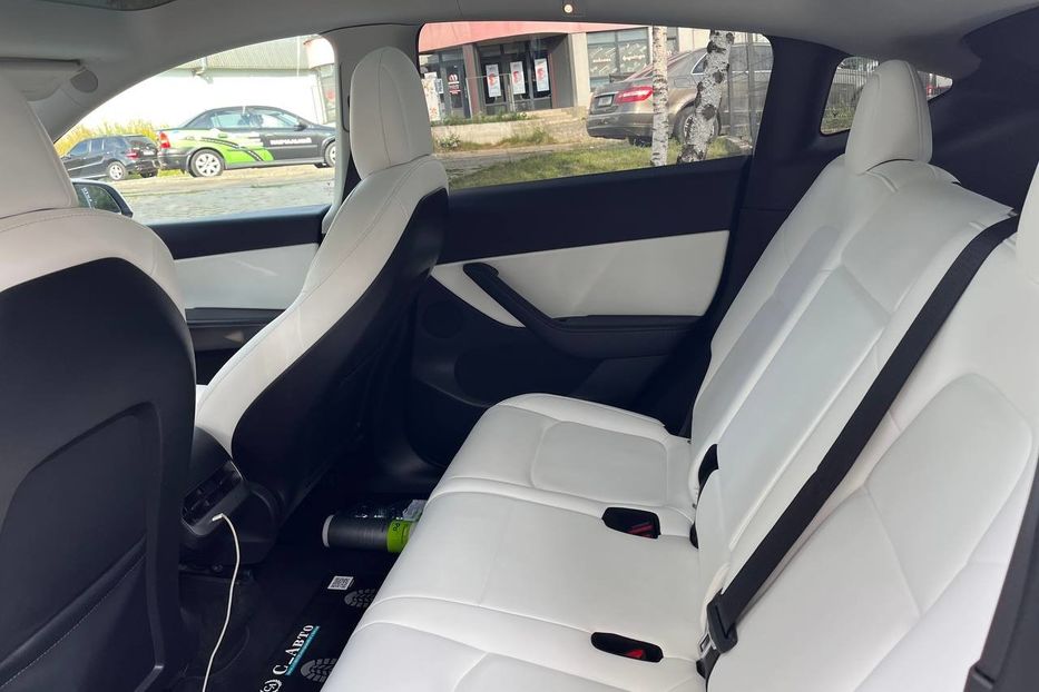 Продам Tesla Model Y 2021 года в Черновцах