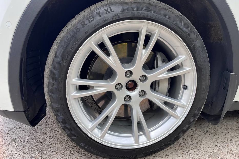 Продам Tesla Model Y 2021 года в Черновцах