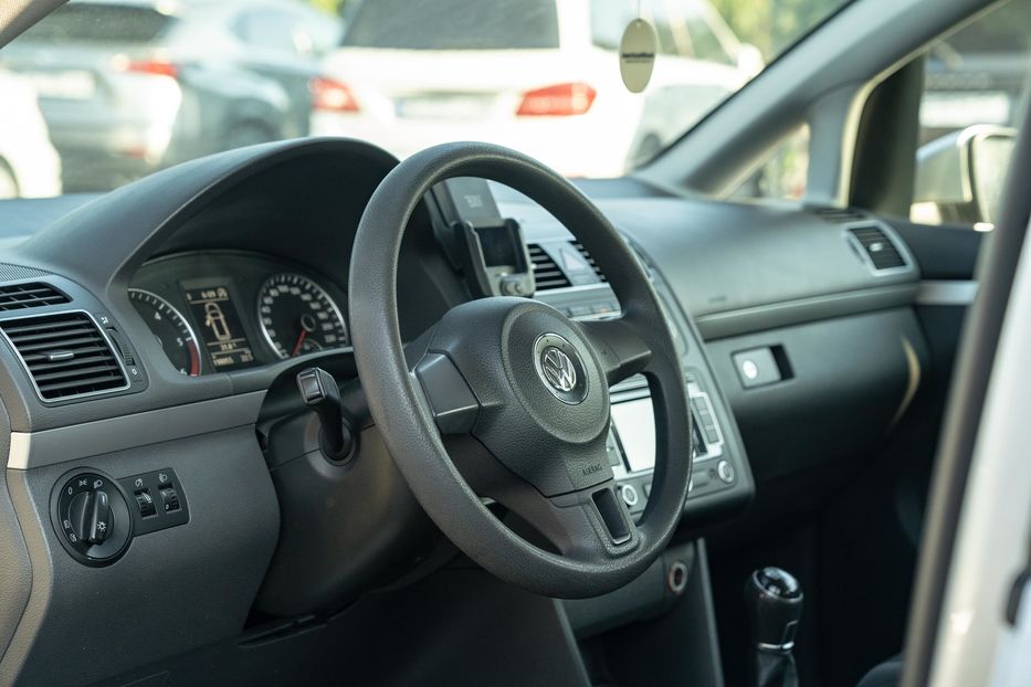 Продам Volkswagen Touran 2013 года в Черновцах
