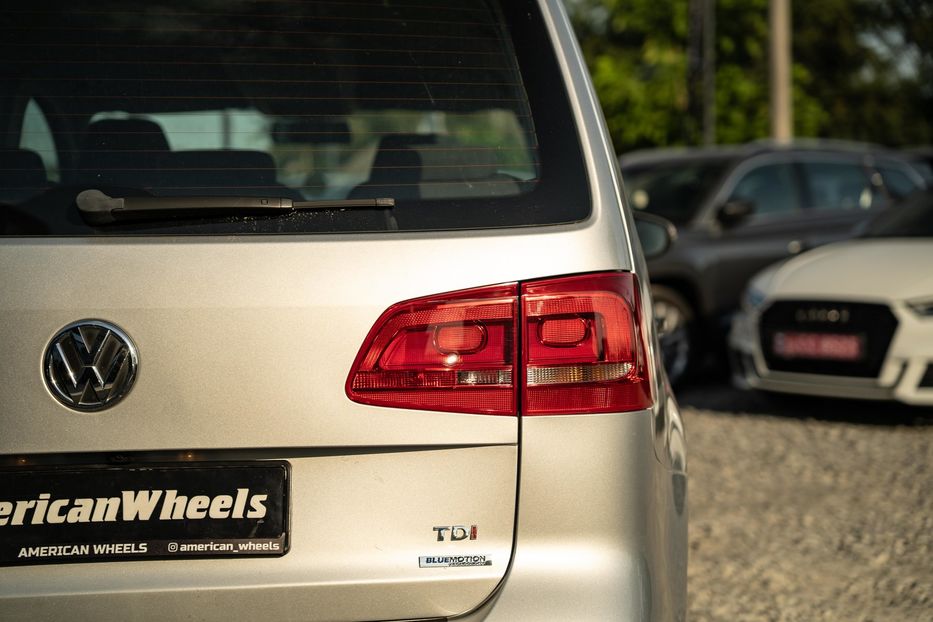 Продам Volkswagen Touran 2013 года в Черновцах