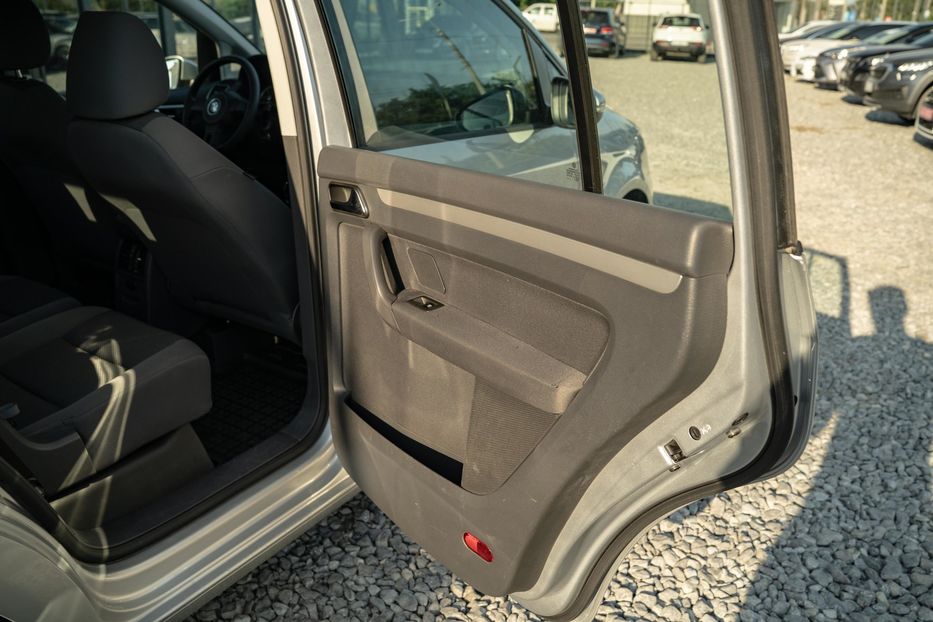 Продам Volkswagen Touran 2013 года в Черновцах