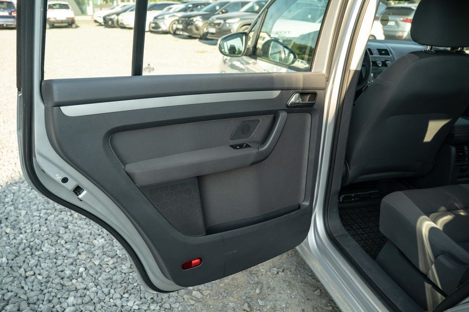 Продам Volkswagen Touran 2013 года в Черновцах