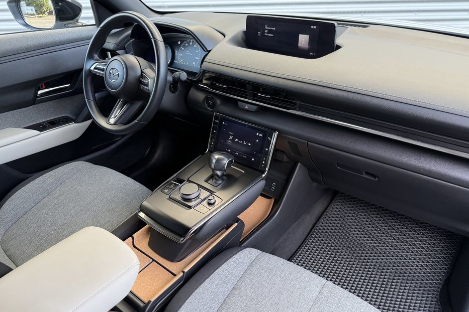 Продам Mazda MX-3 МХ-30 2021р м.Рівне 2020 года в Ровно