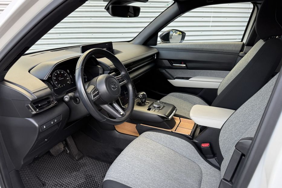 Продам Mazda MX-3 МХ-30 2021р м.Рівне 2020 года в Ровно