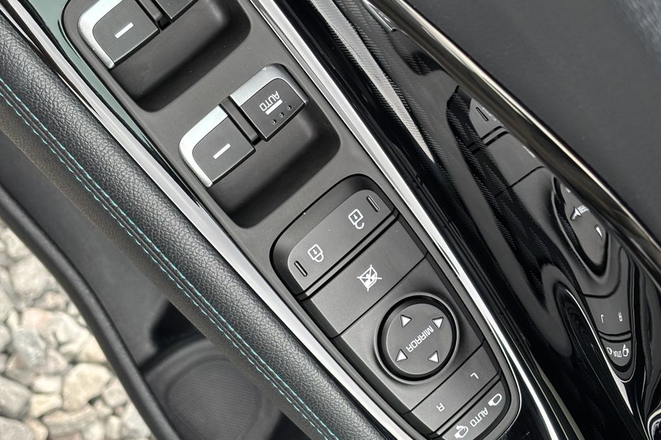 Продам Kia Niro 64квт 2021 года в Львове