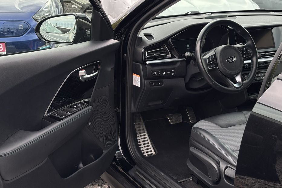 Продам Kia Niro 64квт 2021 года в Львове