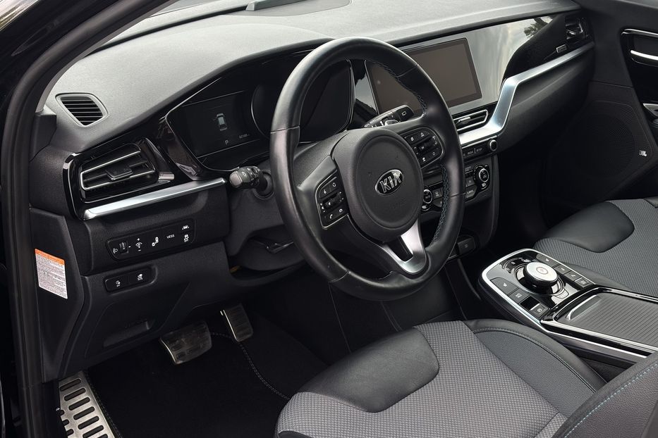 Продам Kia Niro 64квт 2021 года в Львове