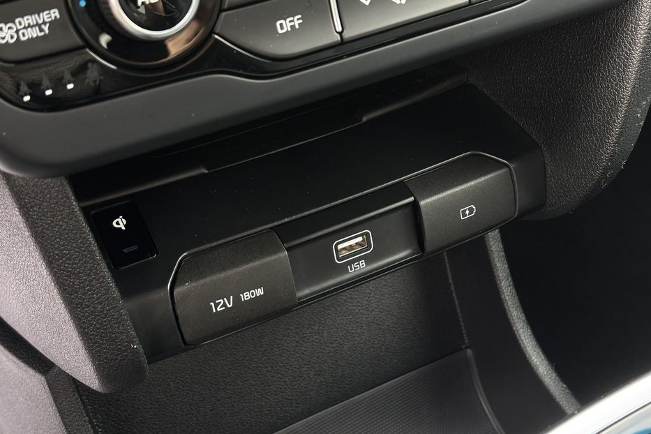 Продам Kia Niro 64квт 2021 года в Львове